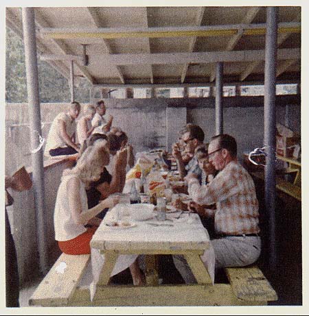 gettogeth02.jpg 58.0K