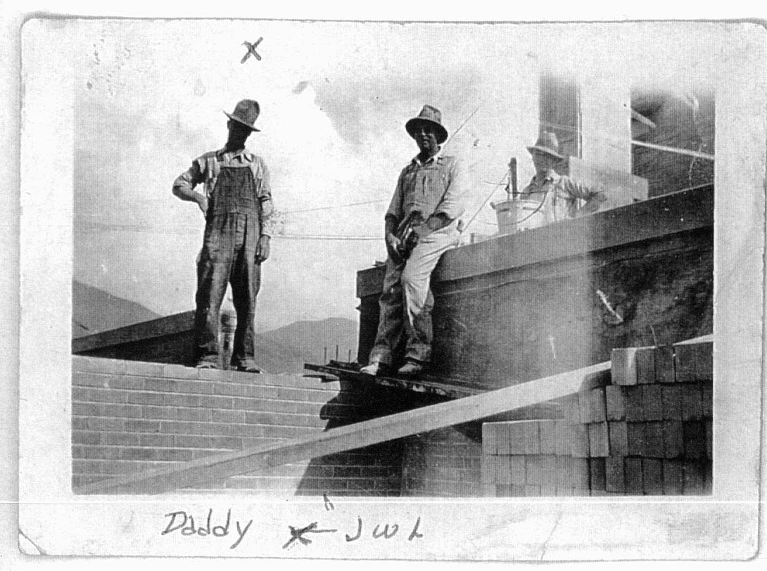 jwlarsen02.jpg 138.0K