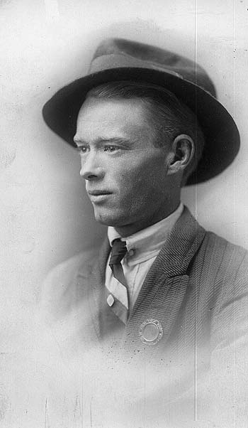 jwlarsen19.jpg 30.0K