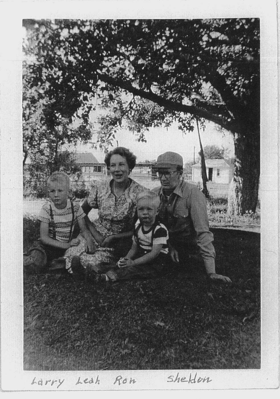 shellarsenfam.jpg 188.8K